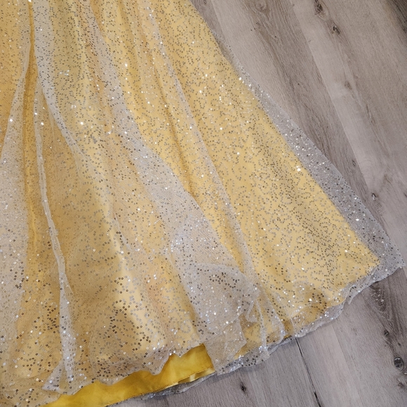 Beautiful yellow prom dress - Picture 2 of 6